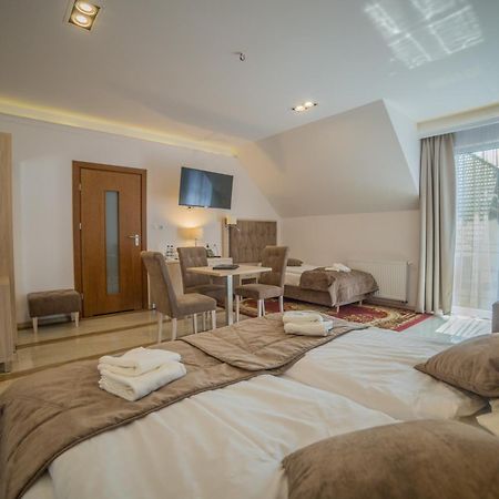 Wichrowe Wzgorze Chmielno Hotel ภายนอก รูปภาพ