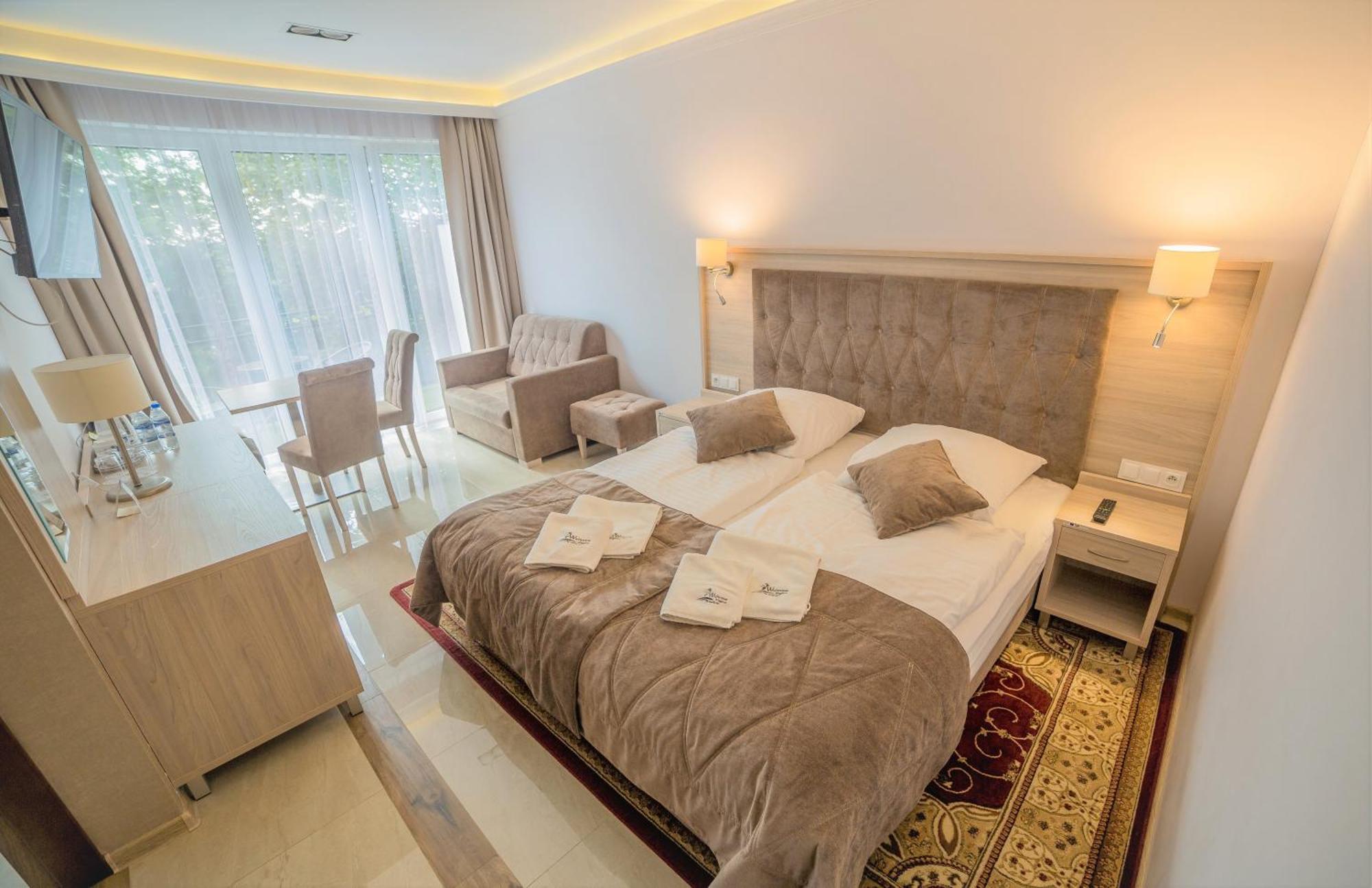 Wichrowe Wzgorze Chmielno Hotel ภายนอก รูปภาพ