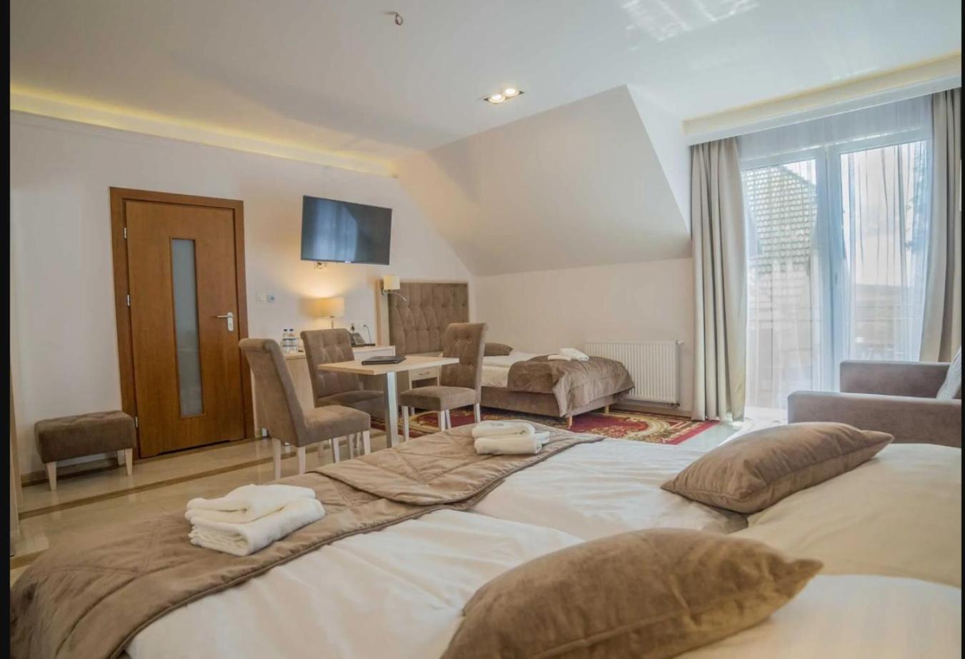 Wichrowe Wzgorze Chmielno Hotel ภายนอก รูปภาพ