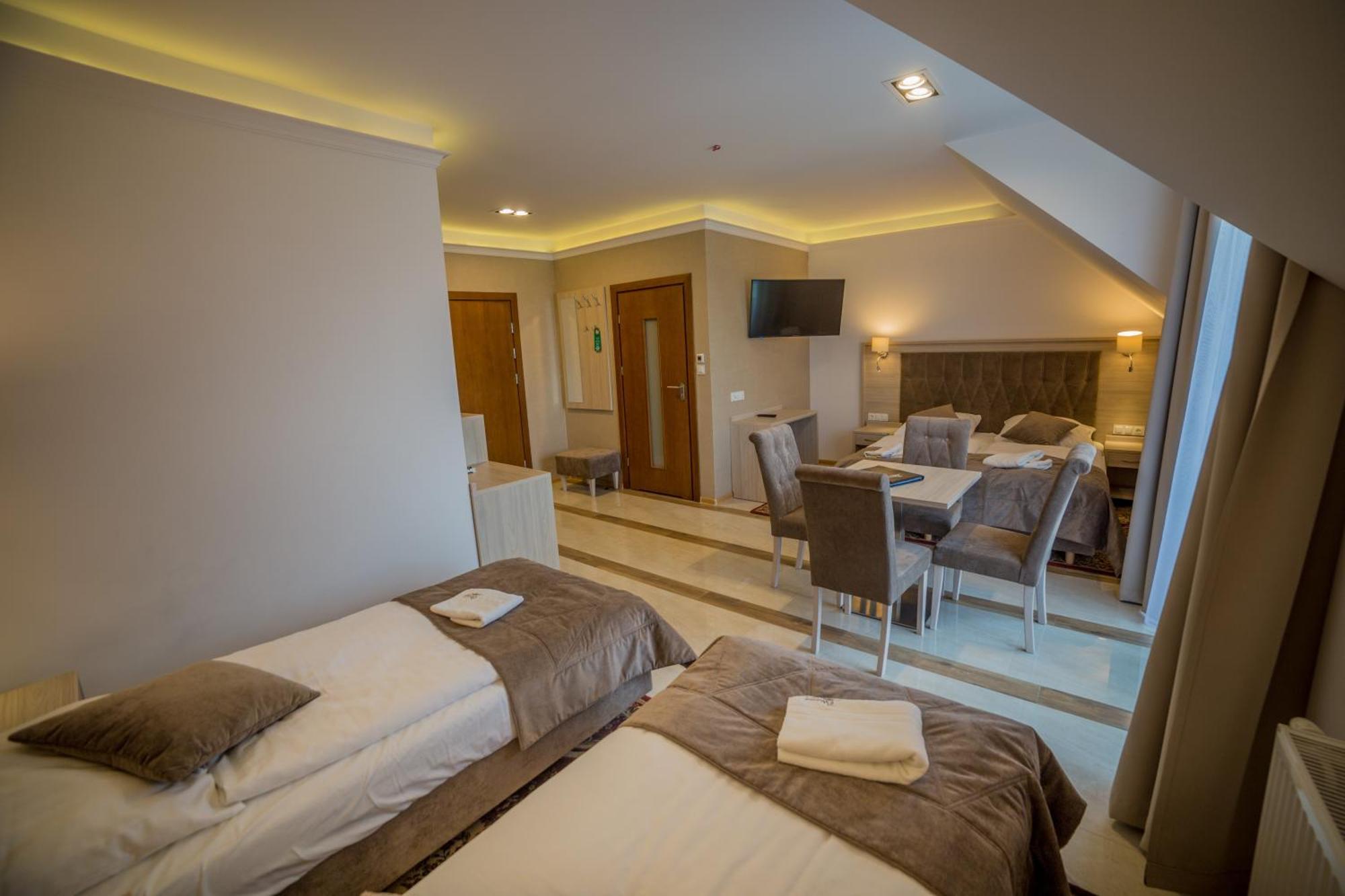 Wichrowe Wzgorze Chmielno Hotel ภายนอก รูปภาพ